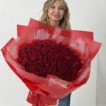 Букет «101 Бордовая роза Кения»